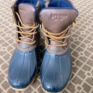 Sperry girls size 3 boots